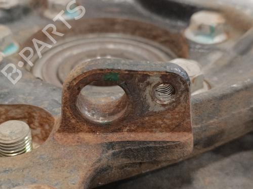 Left rear steering knuckle MITSUBISHI PAJERO III (V7_W, V6_W) 3.2 Di-D (V68W) | BP4739582M27 