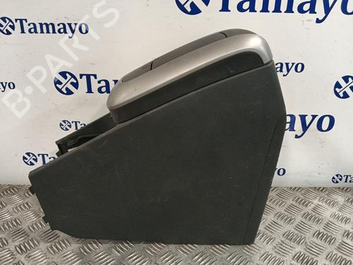 Used Armrest / Center console TOYOTA AURIS (_E15_) 1.4 D-4D (NDE150_, NDE150R) (90 hp) 30846116