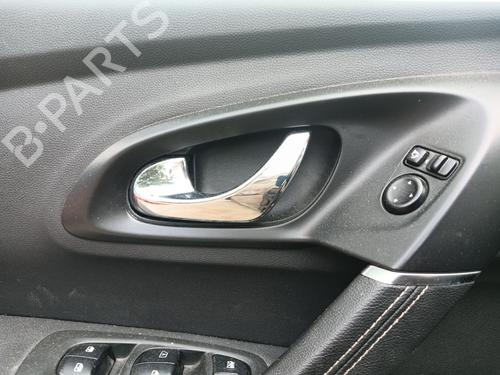 Maniglia interna anteriore sinistra Maniglia interna anteriore sinistra SEAT IBIZA II (6K1) 1.4 i (60 hp) 34446348 34446348