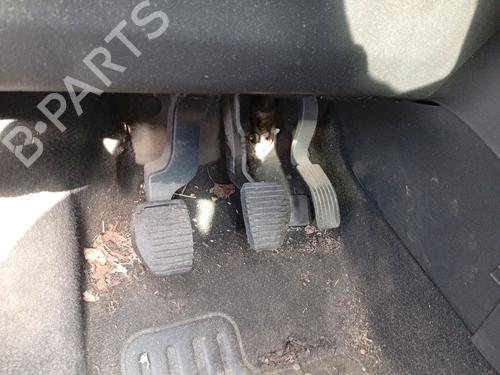 Used Clutch pedal Clutch pedal 37640990 37640990