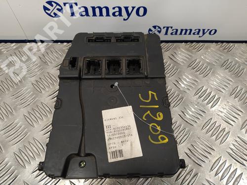 Used Fuse box RENAULT MEGANE II Estate (KM0/1_) [2003-2012]  8329515