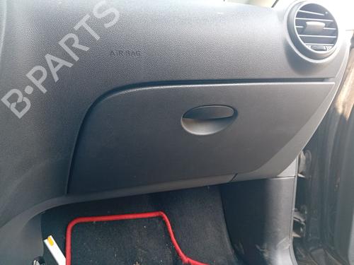 Used Glove box Glove box 37640926 37640926
