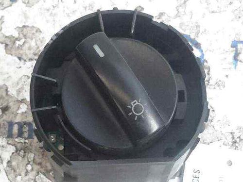 Used Headlight switch VW POLO (9N_, 9A_) 1.4 16V (75 hp) 4081538