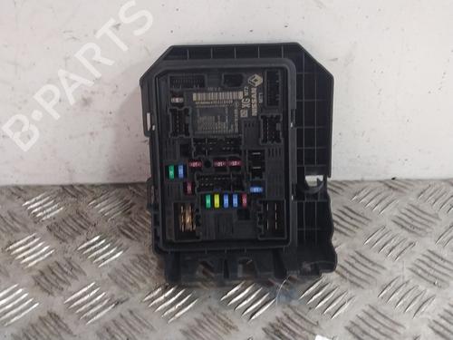 Used Fuse box Fuse box 39499616 39499616