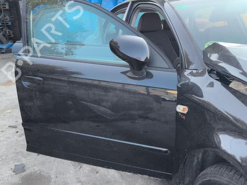 Used Right front door Right front door 38461173 38461173