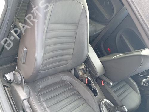right-front-seat-vw-new-beetle-convertible-1y7-2002-2003-2004-2005-2006-2007-2008-2009-2010-2011-2012-40089028 main image