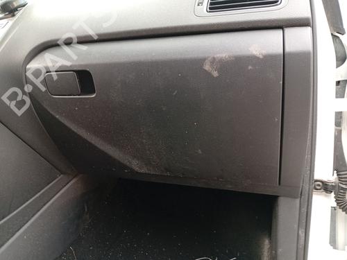 Porta-luvas Porta-luvas VW POLO V (6R1, 6C1) 1.4 TDI (90 hp) 39648775 39648775