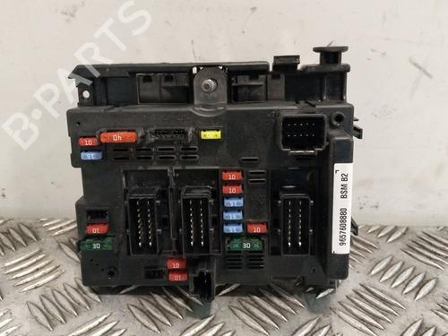 Used Fuse box Fuse box 38179653 38179653