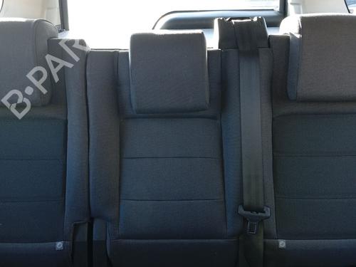 Used Rear center seatbelt Rear center seatbelt LAND ROVER DISCOVERY III (L319) 2.7 TD 4x4 (190 hp) 33716900 33716900