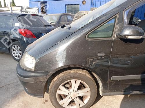 Used Left front fenders Left front fenders 37494947 37494947