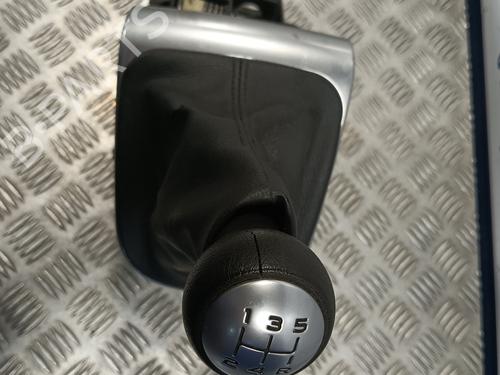 Gear lever CITROËN C4 II (NC_) 1.6 HDi 90 | BP20640589M90