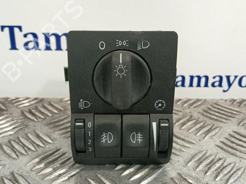 Used Headlight switch OPEL ZAFIRA A MPV (T98) 2.0 DTI 16V (F75) (101 hp) 30135728