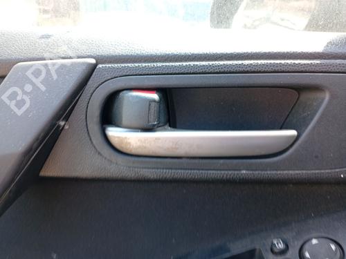 Venstre foran invendig håndtak Venstre foran invendig håndtak SEAT TOLEDO I (1L2) 1.6 i (101 hp) 35951684 35951684