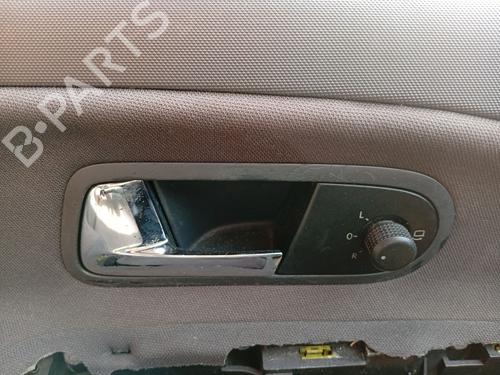 Used Front left interior door handle Front left interior door handle 37494964 37494964