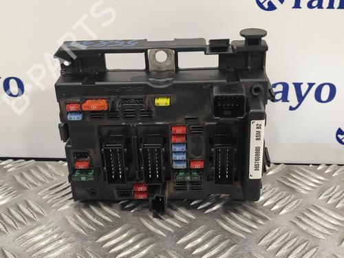 Zekeringkast PEUGEOT PARTNER Box Body/MPV (5_, G_) 1.6 HDi 75 (75 hp) 15374401