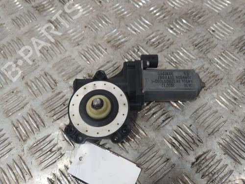 Rudehejsemotor forskærm venstre Rudehejsemotor forskærm venstre RENAULT MASTER III Platform/Chassis (EV, HV, UV) 2.3 dCi 130 RWD (HV01, HV10, HV11, HV12, UV01, UV10,... (130 hp) 39815165 39815165