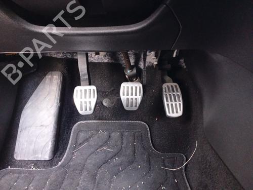 Used Clutch pedal Clutch pedal RENAULT MEGANE IV Hatchback (B9A/M/N_) 1.6 dCi 130 (B9A4) (130 hp) 34036955 34036955