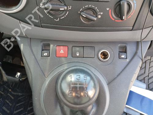 Used Right front window switch Right front window switch PEUGEOT PARTNER ORIGIN MPV (G_) 1.6 HDi 75 (75 hp) 33939400 33939400