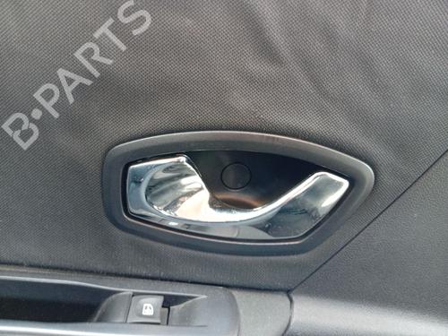 Maniglia interna posteriore sinistra Maniglia interna posteriore sinistra RENAULT MEGANE III Hatchback (BZ0/1_, B3_) 1.6 16V (BZ1B, BZ1H) (110 hp) 37425935 37425935