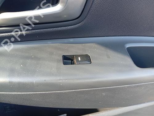 Used Right front window switch Right front window switch 37419961 37419961