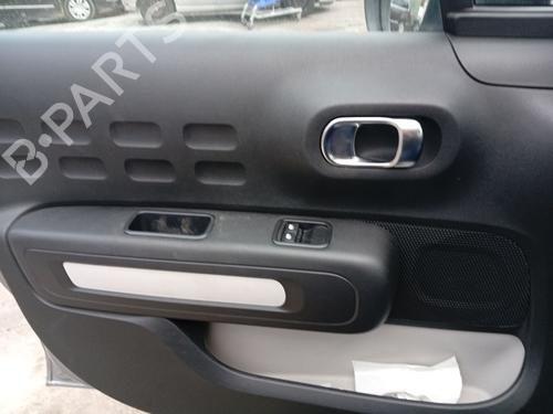 Used Left front window switch Left front window switch CITROËN C3 III (SX) 1.2 PURETECH 82 (82 hp) 33557481 33557481