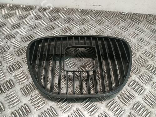 Used Grille Grille 38567902 38567902