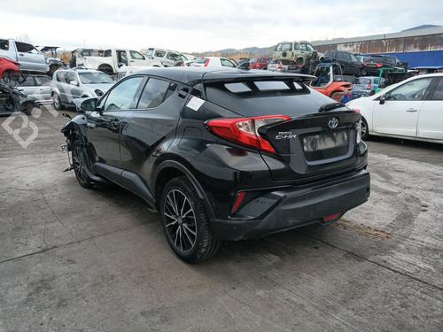 Interiør tag TOYOTA C-HR (_X1_) 1.8 Hybrid (ZYX10_, ZYX11_) | BP31926970I12 