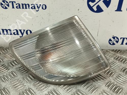 Blinker vorne rechts für MERCEDES-BENZ VITO Bus (W638) [1996-2003]  32419975