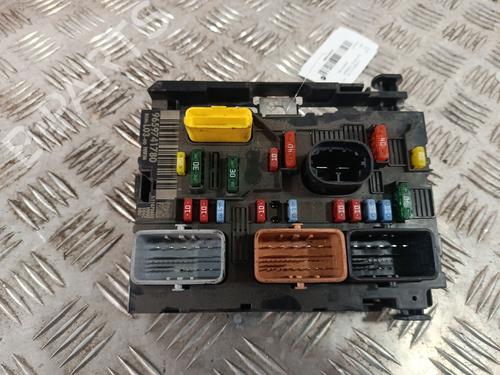 Used Fuse box Fuse box CITROËN C3 I (FC_, FN_) 1.1 i (60 hp) 40184604 40184604