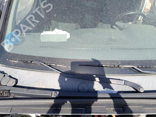 Used Front windshield wiper arm Front windshield wiper arm 39613981 39613981