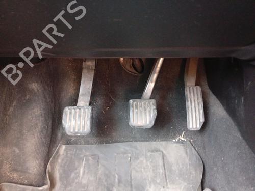 Used Clutch pedal Clutch pedal 36866850 36866850