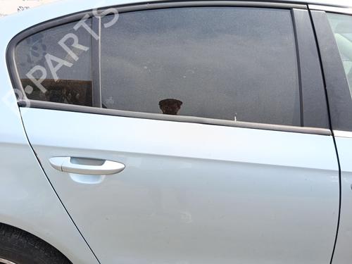 Dør højre bagtil VW PASSAT B6 (3C2) 2.0 TDI 16V (140 hp) 27932691