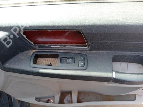 Used Right front window switch Right front window switch CHRYSLER GRAND VOYAGER V (RT) 2.8 CRD (163 hp) 33756540 33756540