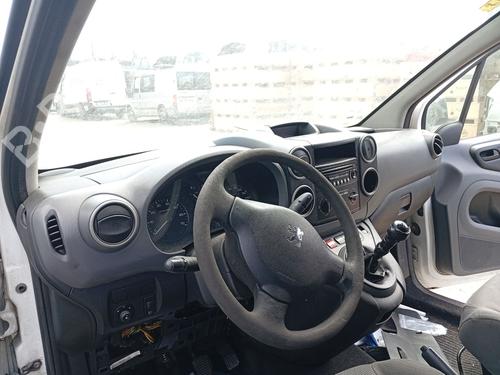 fuse-box-peugeot-partner-box-bodympv-2008-34475664 main image
