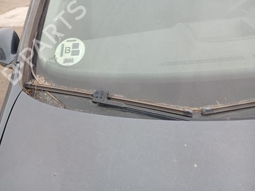 Used Front windshield wiper arm Front windshield wiper arm 36489724 36489724