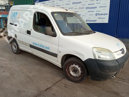Front bumper PEUGEOT PARTNER Box Body/MPV (5_, G_) 1.9 D | BP7437671C7 
