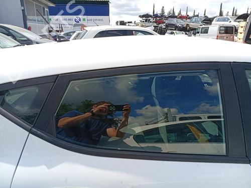 Dør rude højre bagtil Dør rude højre bagtil FORD FIESTA VII (HJ, HF) 1.1 Ti-VCT (86 hp) 34583479 34583479