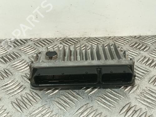 Used Engine control unit (ECU) Engine control unit (ECU) TOYOTA YARIS (_P13_) 1.5 Hybrid (NHP130_, NHP130) (101 hp) 34137851 34137851
