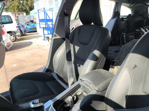 Sikkerhedssele foran højre Sikkerhedssele foran højre VOLVO V60 I Cross Country (157) D4 (190 hp) 39503812 39503812