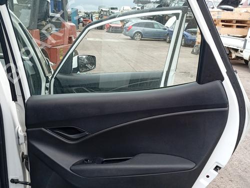 Elevalunas trasero derecho Elevalunas trasero derecho HYUNDAI ix20 (JC) 1.4 CRDi (90 hp) 36461211 36461211