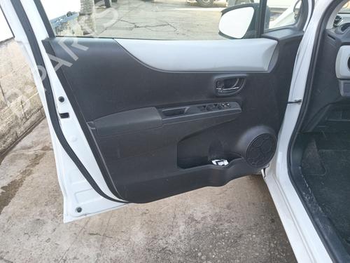 Right front window switch TOYOTA YARIS (_P13_) 1.5 Hybrid (NHP130_, NHP130) | BP35954397I26 - Image 11