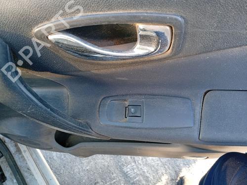 Used Right front window switch Right front window switch RENAULT KOLEOS I (HY_) 2.0 dCi (HY0K) (150 hp) 34041615 34041615