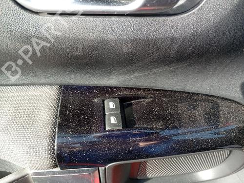 Used Left front window switch Left front window switch CITROËN C4 CACTUS 1.2 VTi 82 (82 hp) 34475643 34475643