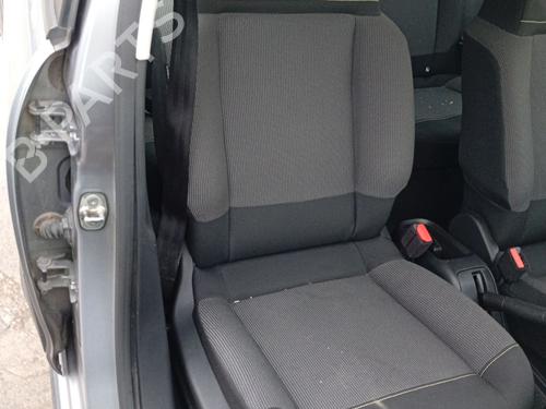 Used Right front seat Right front seat 39005545 39005545