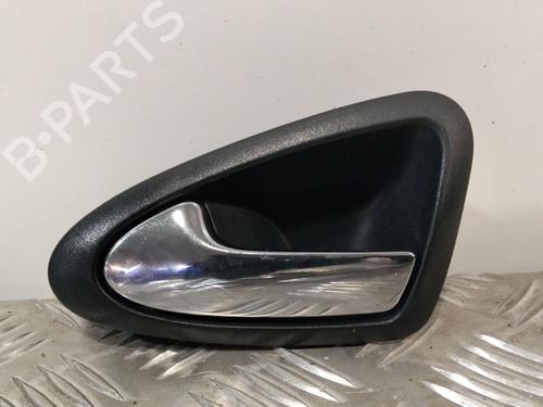 Used Front right interior door handle Front right interior door handle 37793586 37793586