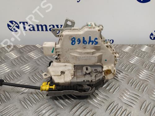 Venstre foran lås AUDI A4 B8 (8K2) 2.0 TDI 16V (140 hp) 12261988
