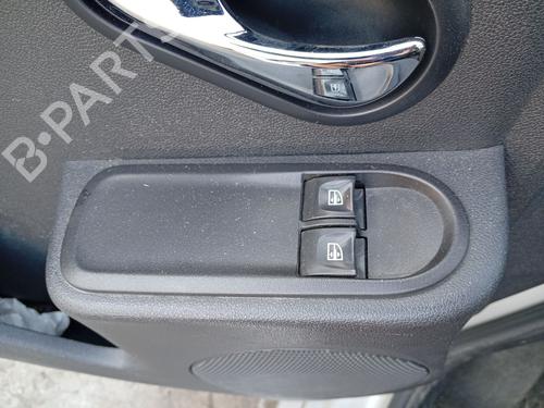 Used Left front window switch Left front window switch 37467677 37467677