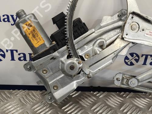 Front right window mechanism OPEL ZAFIRA A MPV (T98) 2.0 DTI 16V (F75) | BP13692605C23 