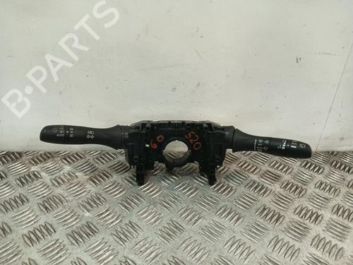 switch-nissan-pulsar-hatchback-c13-2014-34276736 main image