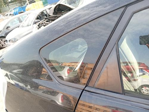 Used Rear right quarter glass Rear right quarter glass 37601941 37601941